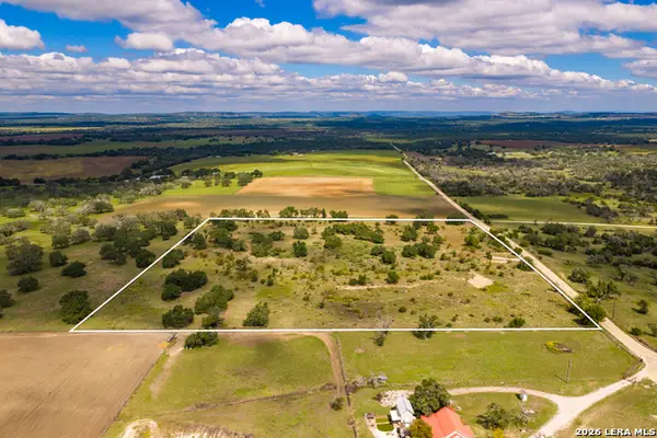 3145 N Grape Creek Rd, Fredericksburg, TX 78624