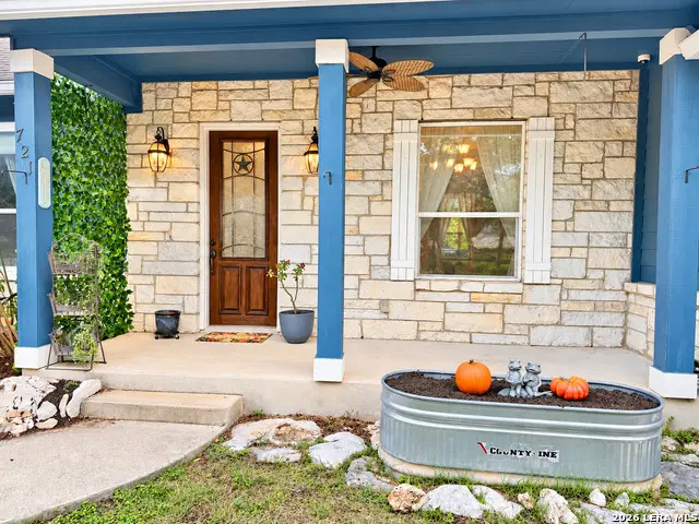 721 Hilltop Rdg, New Braunfels, TX 78132 - #3