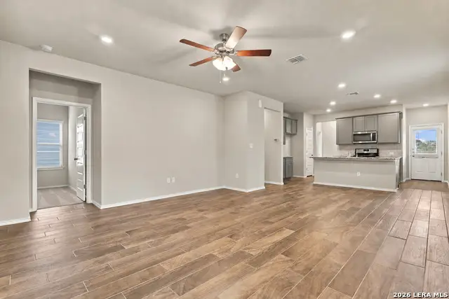 230 Jaycen Ln, New Braunfels, TX 78130 - #2