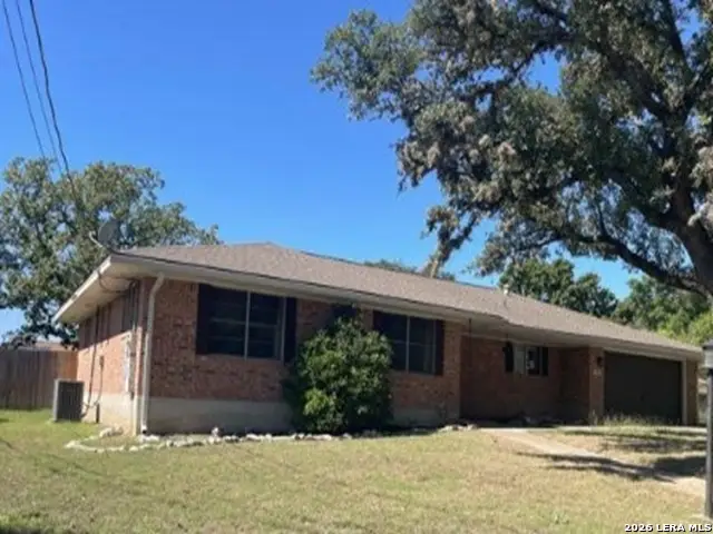 104 Westwood Ln, Kerrville, TX 78028 - #2