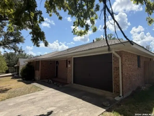 104 Westwood Ln, Kerrville, TX 78028 - #3
