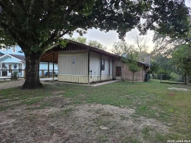 709 Ridgecliff Dr, New Braunfels, TX 78130 - #1