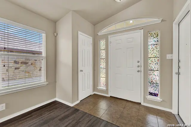 566 Briggs Dr, New Braunfels, TX 78130 - #2
