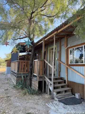 245 E Maverick St, El Indio, TX 78860 - #3