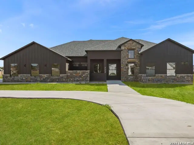 223 Double Creek Loop, Seguin, TX 78155 - #1