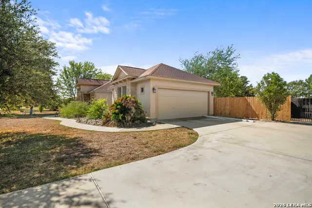 17915 Rockys Cir, Lytle, TX 78052 - #3