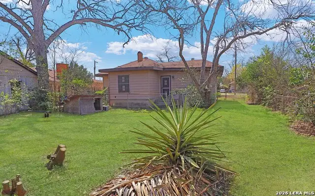 231 Dumoulin Ave, San Antonio, TX 78210 - #2