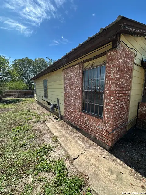 922 Shemya Ave, San Antonio, TX 78221 - #3