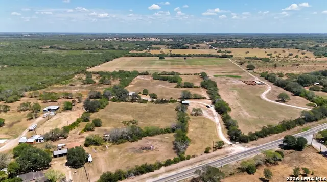 4320 Fm 673, Beeville, TX 78102 - #1