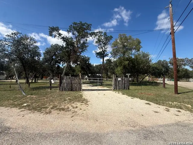 777 Robindale W, Bandera, TX 78003 - #2