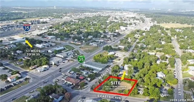 962 S Castell Ave, New Braunfels, TX 78130 - #1