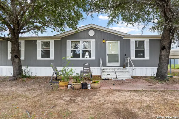 4320 County Road 331, Floresville, TX 78114