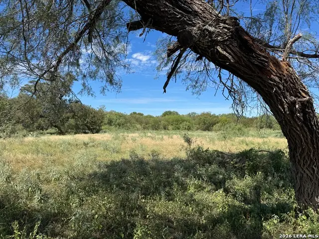600 Rio St, Uvalde, TX 78801 - #3