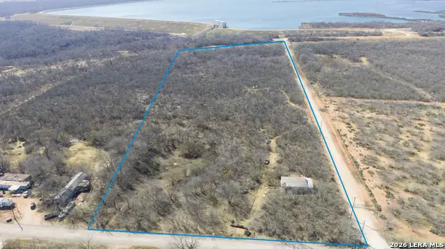 17873 Shady Falls Rd, Elmendorf, TX 78112 - #2
