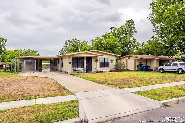 67 Storeywood Dr, San Antonio, TX 78213