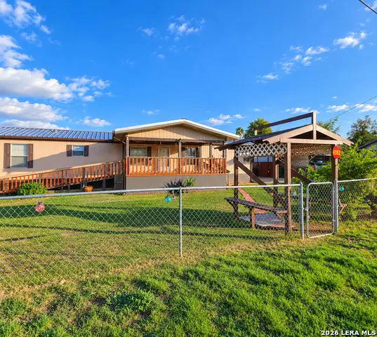 512 SW Hickey, Cotulla, TX 78014