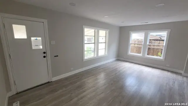 223 Astor St, San Antonio, TX 78210 - #2