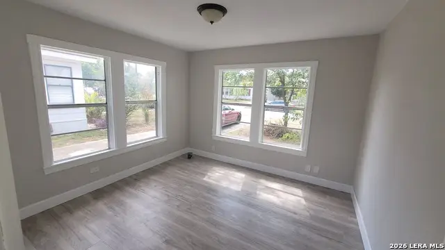 223 Astor St, San Antonio, TX 78210 - #3