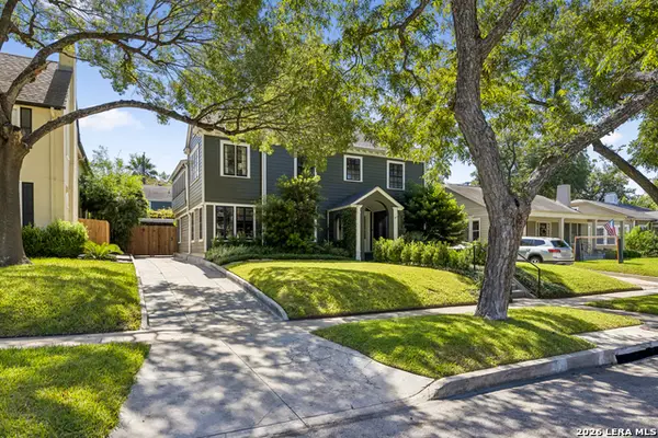 210 W Hollywood Ave, San Antonio, TX 78212