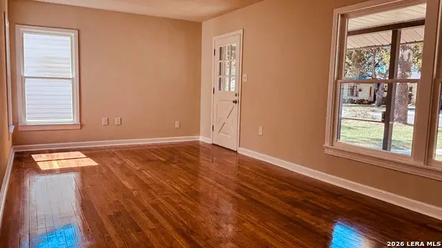 213 Romberg St, Seguin, TX 78155 - #3