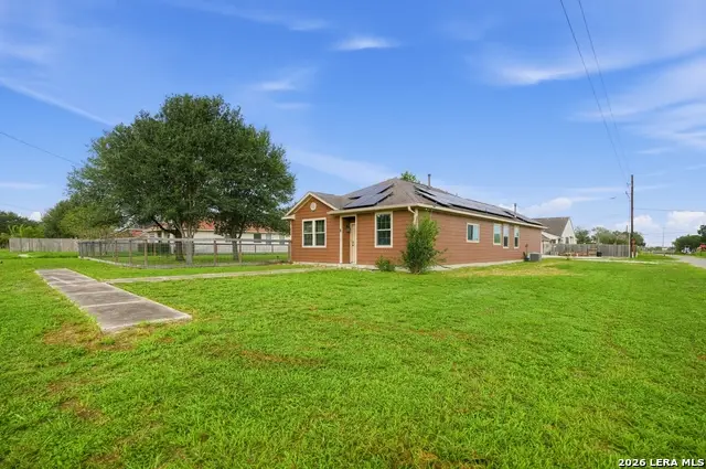 402 W Sullivan, Skidmore, TX 78389 - #2