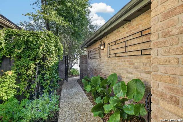 36 Courtside Cir, San Antonio, TX 78216 - #3