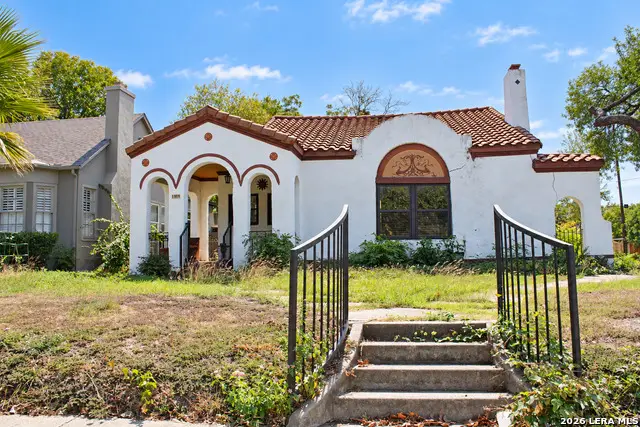 1944 W Summit, San Antonio, TX 78201 - #1