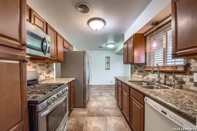 3610 Invicta Dr, San Antonio, TX 78218 - #3