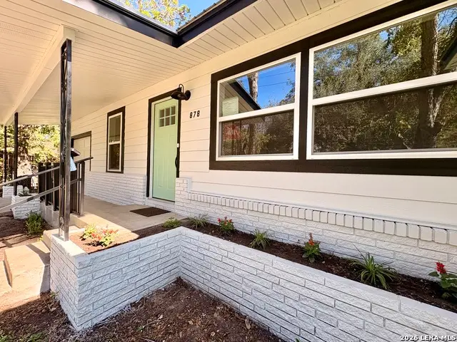 878 E Torrey St, New Braunfels, TX 78130 - #3