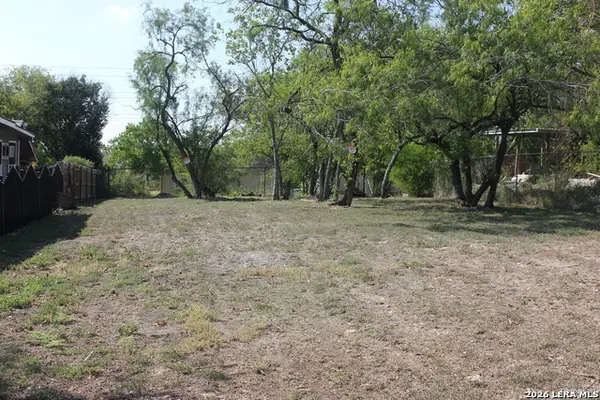 630 H St, San Antonio, TX 78220