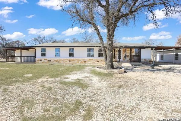 620 County Road 6846, Lytle, TX 78052