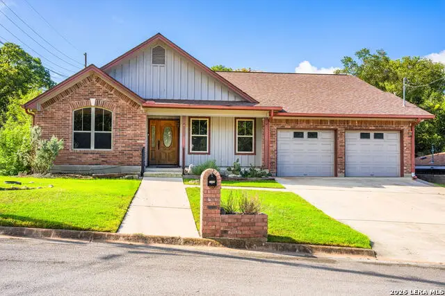 1107 Mary Frances Dr, Kerrville, TX 78028 - #2