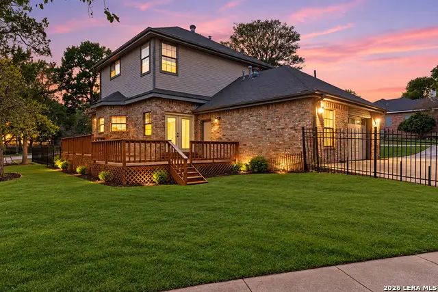 886 Mission Hills Dr, New Braunfels, TX 78130 - #3