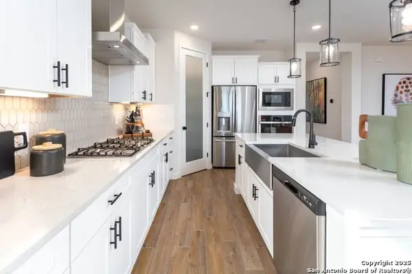 172 Camryn Xing, San Antonio, TX 78253