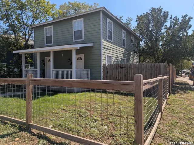 1340 W Ridgewood Ct, San Antonio, TX 78201 - #2