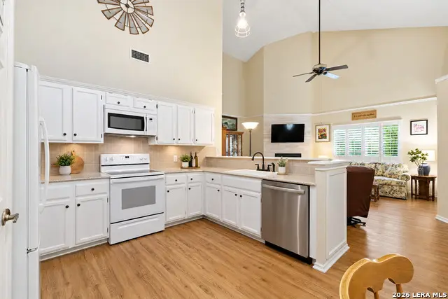 3817 Hunters Gln, Schertz, TX 78108 - #2