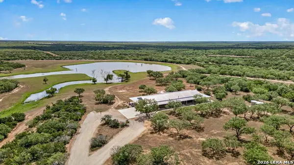 510 County Road 336, Charlotte, TX 78011