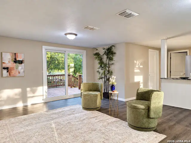 705 Short Ave, Seguin, TX 78155 - #3