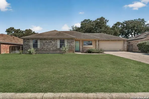 324 Bunker Hl, Pleasanton, TX 78064