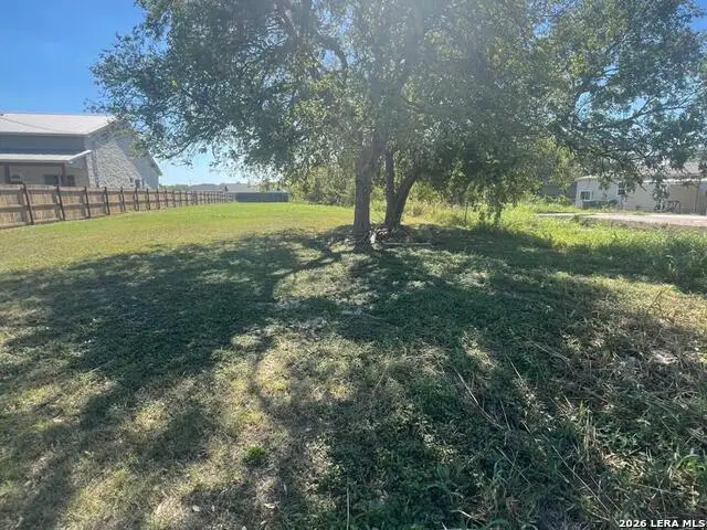 322 E Petaluma Blvd, San Antonio, TX 78221 - #3