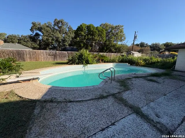 6015 Windbluff Dr, Windcrest, TX 78239 - #2