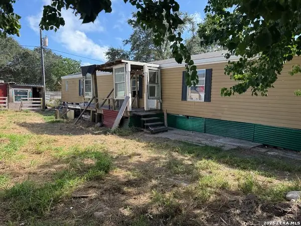 817 Flour Bluff, Corpus Christi, TX 78418