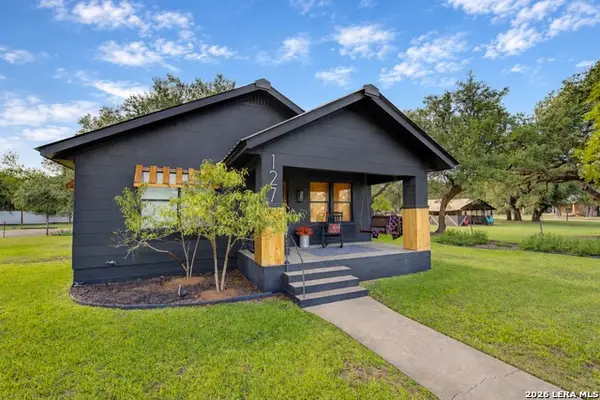 127 N Park St, Harper, TX 78631