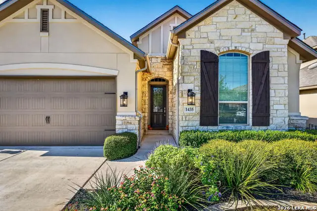 1435 Oaklawn Dr, New Braunfels, TX 78132 - #2
