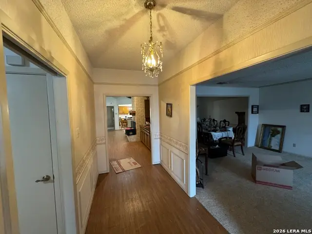 5834 Winterhaven Dr, Windcrest, TX 78239 - #2