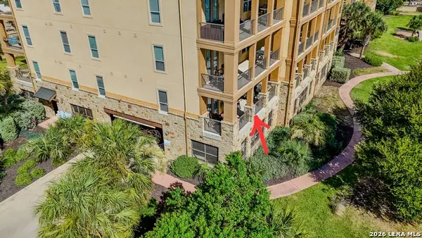 96 Island Dr #12, Horseshoe Bay, TX 78657
