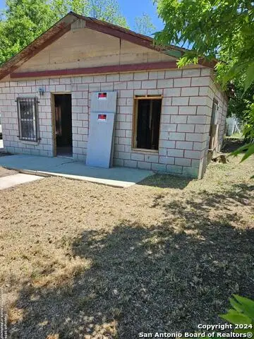 1710 Hidalgo St, San Antonio, TX 78207 - #2