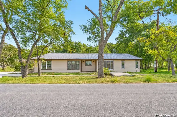 446 Wharton Rd, Kerrville, TX 78028