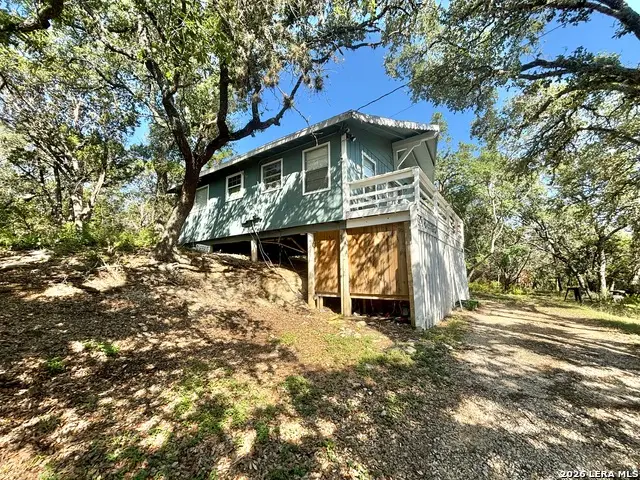 571 Firefly Dr, Canyon Lake, TX 78133 - #1
