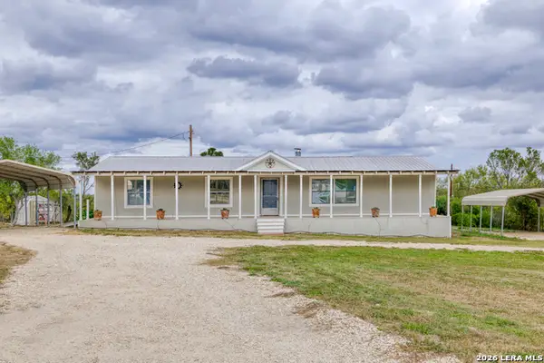 914 Cr 4511, Hondo, TX 78861